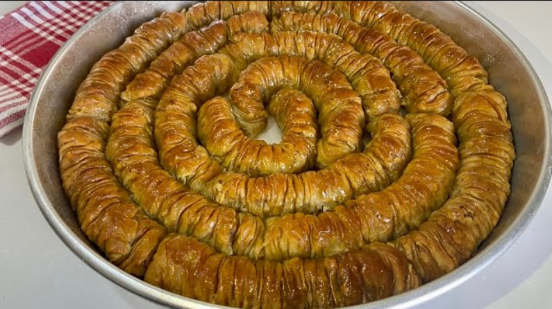 Çıtır Çıtır El Açması Burma Baklava