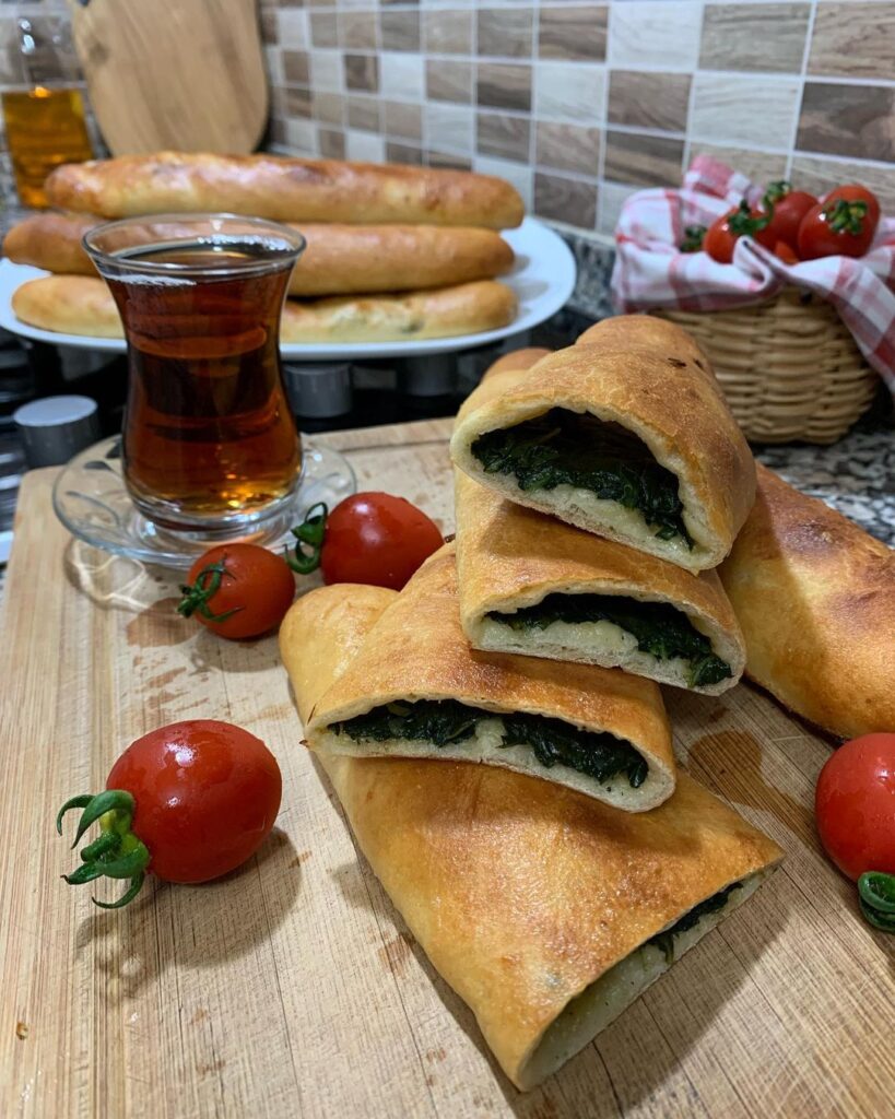 Ispanaklı Pide Tarifi