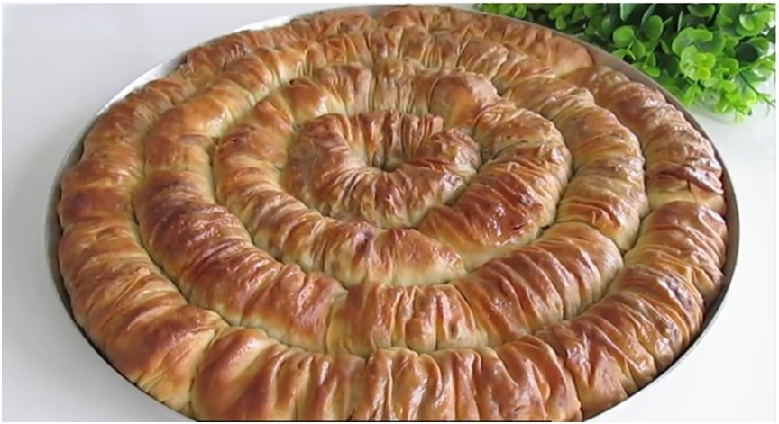 El Açması Mercimekli Burgu Börek Tarifi