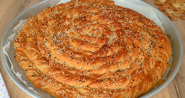 Çıtır Çıtır Kolay El Açması Börek Tarifi