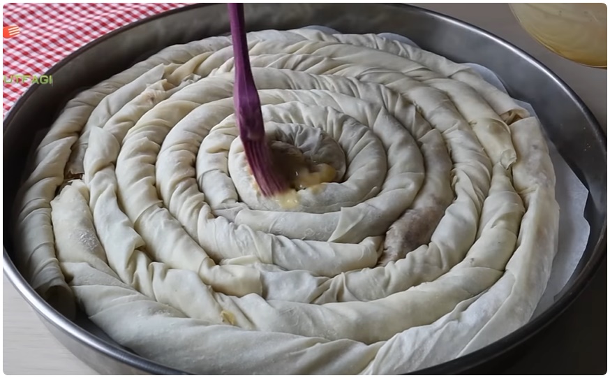 Hazır Yufkadan Çıtır Çıtır Patatesli Börek Tarifi