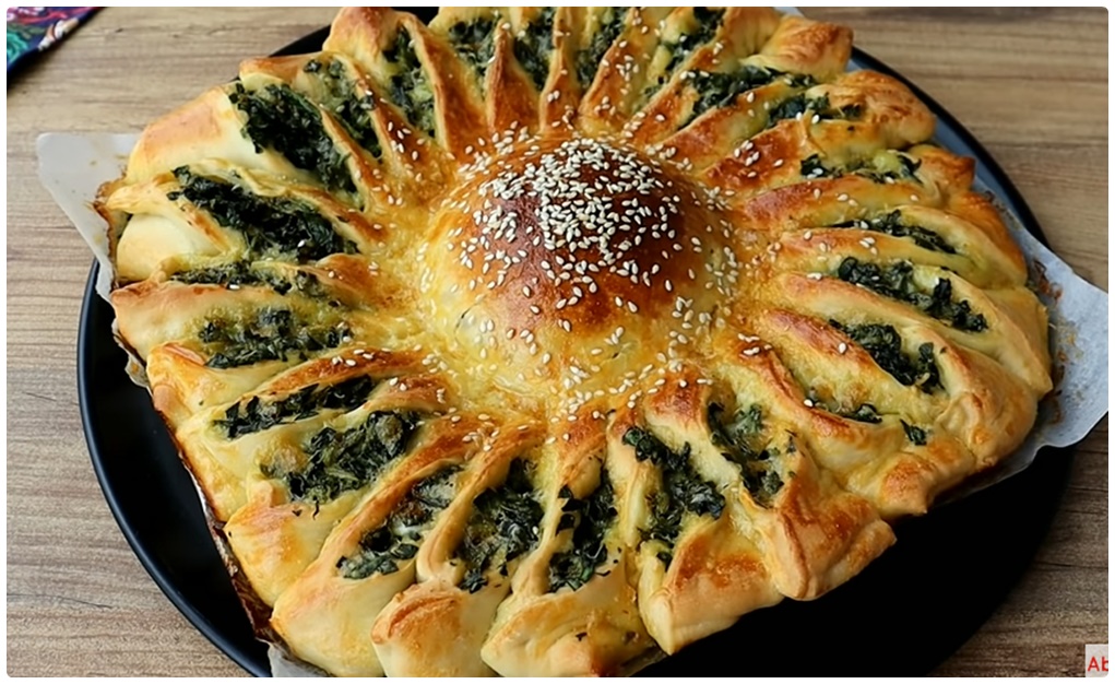 Daha Önce Böyle Değişik Olanı Yapılmadı Ispanaklı Güneş Börek